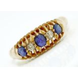 A FIVE STONE SAPPHIRE AND DIAMOND RING,  IN 18CT GOLD,  CHESTER 1911. 3.6G,  SIZE Q Stones