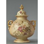 A ROYAL WORCESTER GLOBULAR POT POURRI VASE AND COVER, 1911, PRINTED AND PAINTED WITH NATURALISTIC