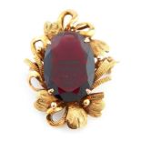 A gem set gold brooch-pendant, 30mm, marked 18k, 6.9g Good condition