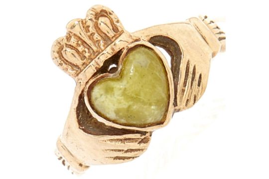 A 9ct gold Connemara marble ring, 3.7g, size K½