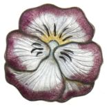 A silver and enamel pansy brooch, London 1914, 5.7g