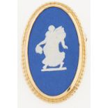 A Wedgwood jasper ware brooch, 4g,