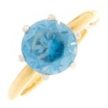 A zircon ring, in gold, 4.1g, size I