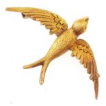 A gold bird brooch, marked 15ct, 2.7g