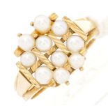 A cultured pearl cluster ring, in gold, foreign control mark, 4.4g, size L