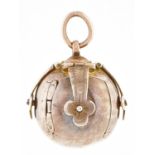 A silver and gold masonic opening ball pendant, 7.7g