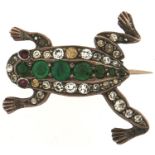 A paste frog brooch, in silver, 4.4g