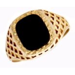 A black onyx signet ring, in gold, marked 375, 3.4g, size Y Worn