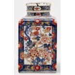 A Chinese Imari tea caddy and cover, 19th c, 20cm h