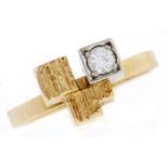 Bjorn Weckstrom. A diamond ring with round brilliant cut diamond, in 18ct gold, signed Lapponia