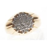 A diamond cluster ring, in 14ct gold, 8.5g, size F Good condition