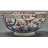 A Chinese Imari bowl, Qing dynasty, 18th c, 19.5cm diam Faint internal hairline crack