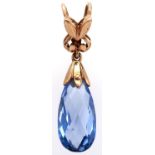 A topaz pendant, gold mount marked 750, 3.6g Good condition