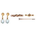 A gold hunting horn brooch, two gem set gold bar brooches and a pair of aquamarine earrings, hunting