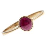 A ruby ring, en cabochon, in gold marked 14k, 1.2g, size L Good condition