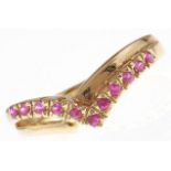 A ruby dart ring, in 18ct gold, 2.8g, size N Good condition