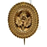 A Victorian gold rose centred brooch, originally part of a larger article, 3.1g Good condition