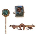 A Victorian gold stickpin with turquoise terminal, late 19th c, head 13mm, a 9ct gold horseshoe