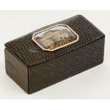 A French papier mache snuff box, early 19th c, the lid inset with a porcelain plaque printed and