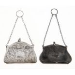 Two George V silver purses, each with chain handle and finger ring, 90 and 95mm l, by different