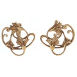 A pair of gold floral openwork ear studs 3.1g Light wear