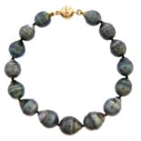 A Tahitian pearl bracelet, with gold ball clasp, marked 750, 25.2g Good condition
