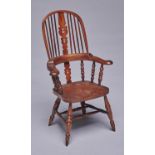 Miniature Furniture. An exhibition quality yew wood model of a Windsor chair, 24cm h Good condition