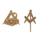 A 19ct gold masonic stickpin and stud, 2.8g Good condition