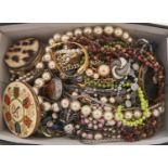 Miscellaneous Edwardian and later costume jewellery, including silver and two Bu sets of Canadian