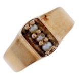A Continental cultured pearl ring, in gold, control marks, 2.8g, size O Good condition