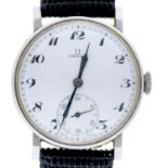 An Omega stainless steel gentleman's wristwatch with white dial, No 8971068, 32mm Running when