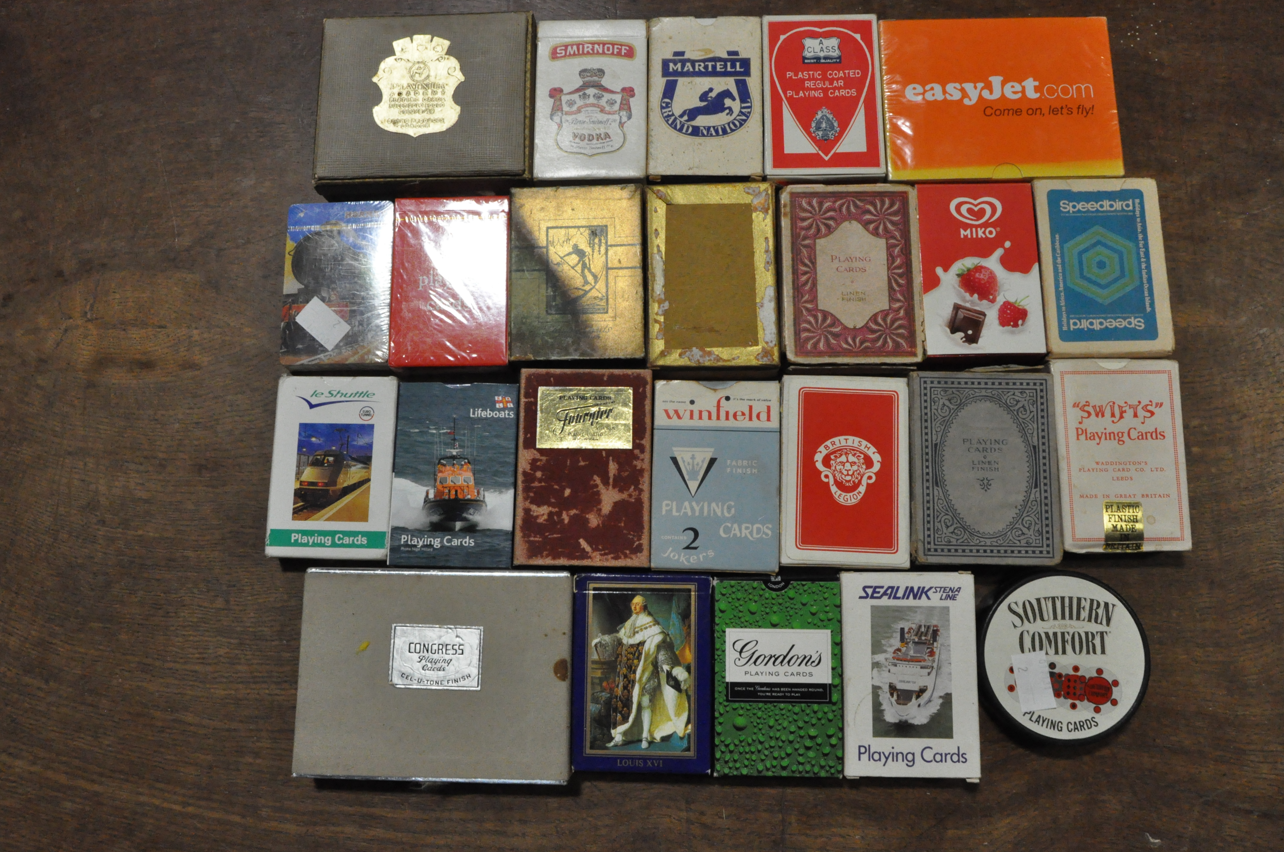 A collection of assorted playing cards in a wicker basket - Image 2 of 4
