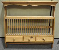 A pine plate rack,