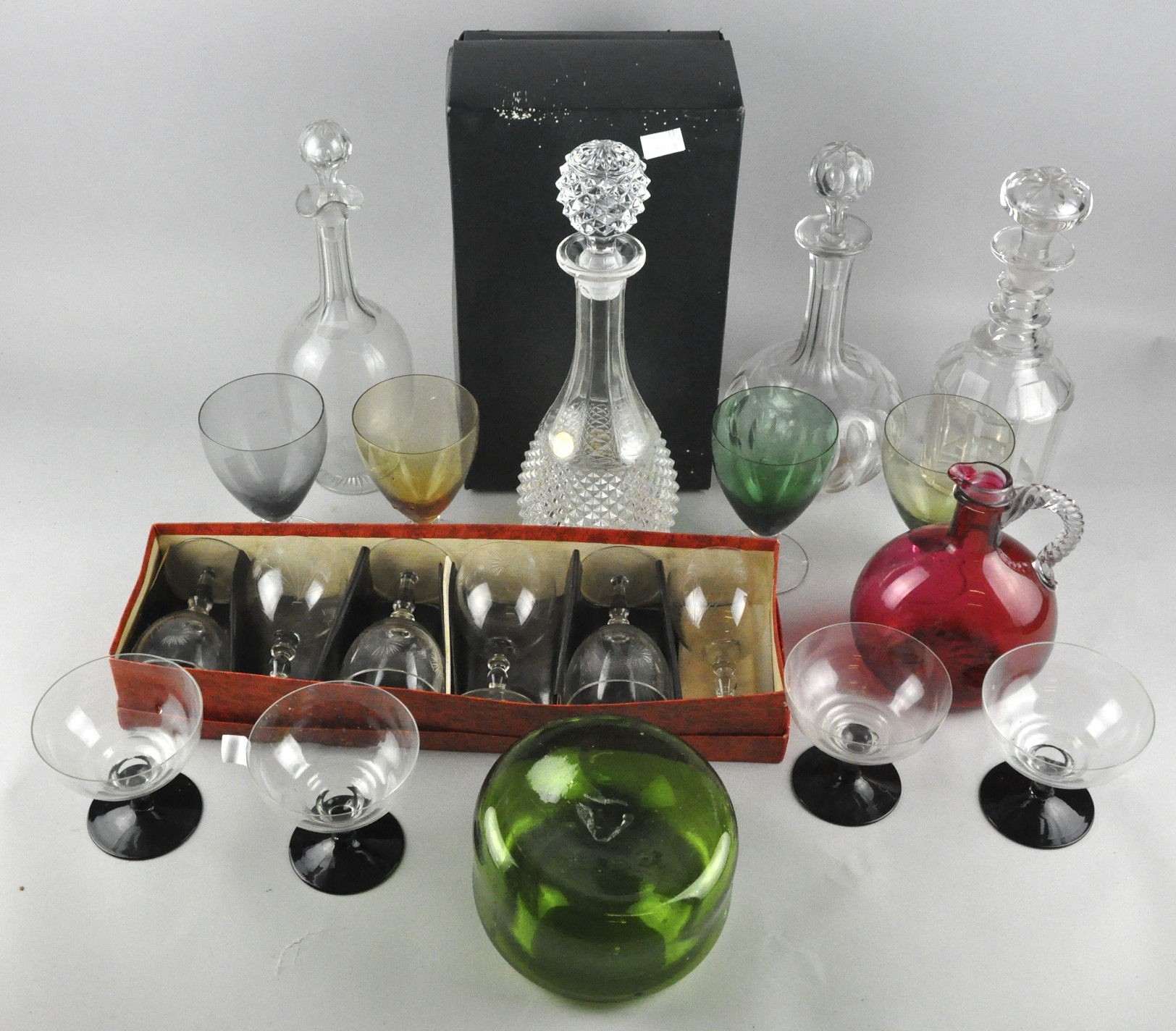 A quantity of glassware, to include decanters,