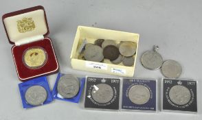 Assorted coins, including commemorative crowns