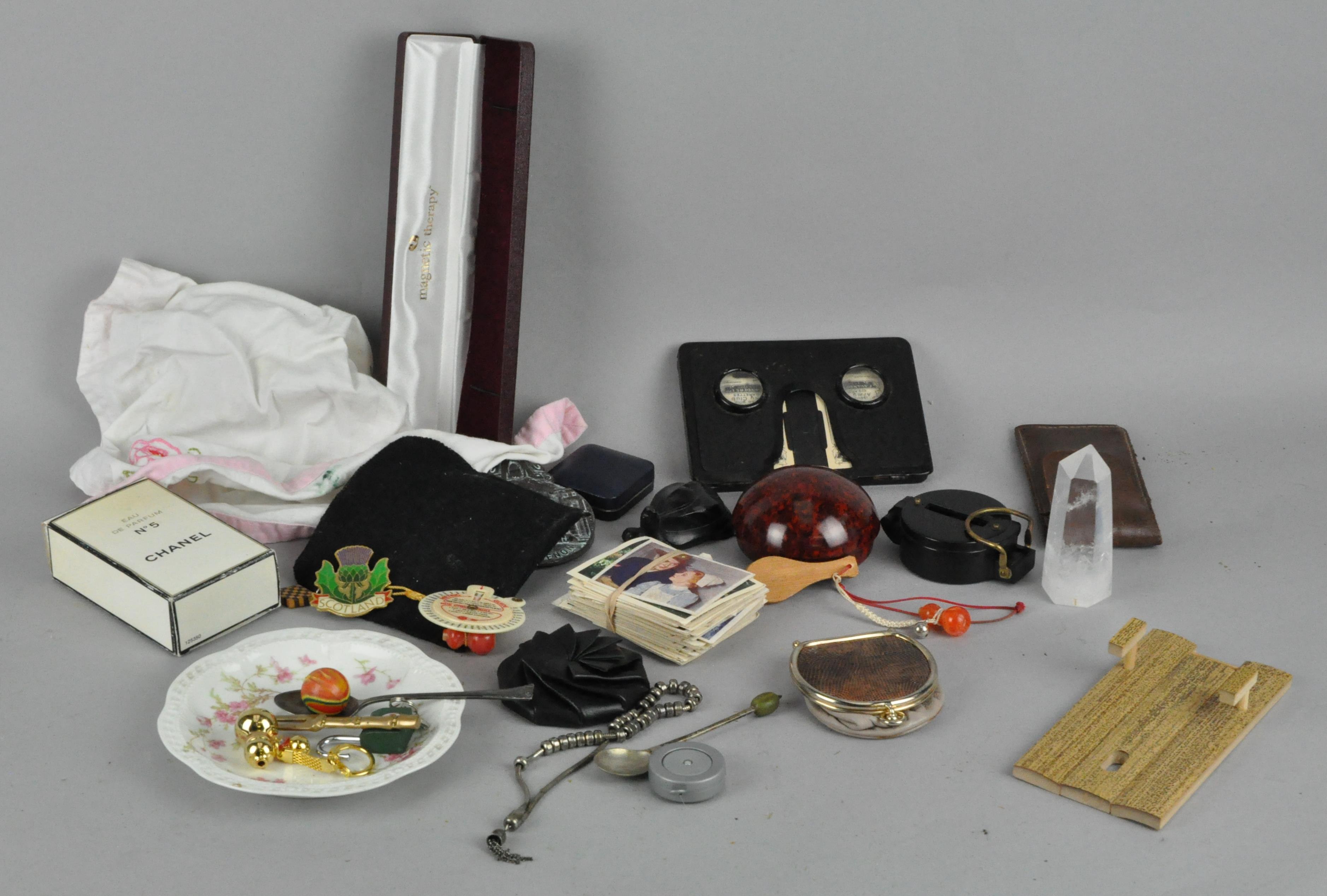 A group of assorted collectables,
