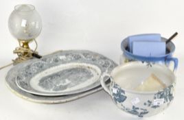 Two chamber pots, two large meat dishes, two Wedgwood dishes and a lamp,
