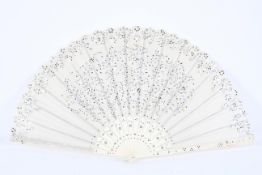 A Spanish fan, early 20th century lace and sequins on bone sticks, boxed,