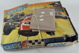 A Scalextric set, 31 racing car slot game,