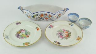 A pair of early Derby plates with floral decoration, 15cm diameter,