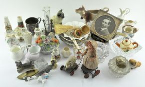 Assorted collectables, including a ceramic cow creamer,