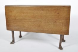 A George II or III mahogany drop leaf table, with a single leaf, on pointed pad feet, 72cm high,