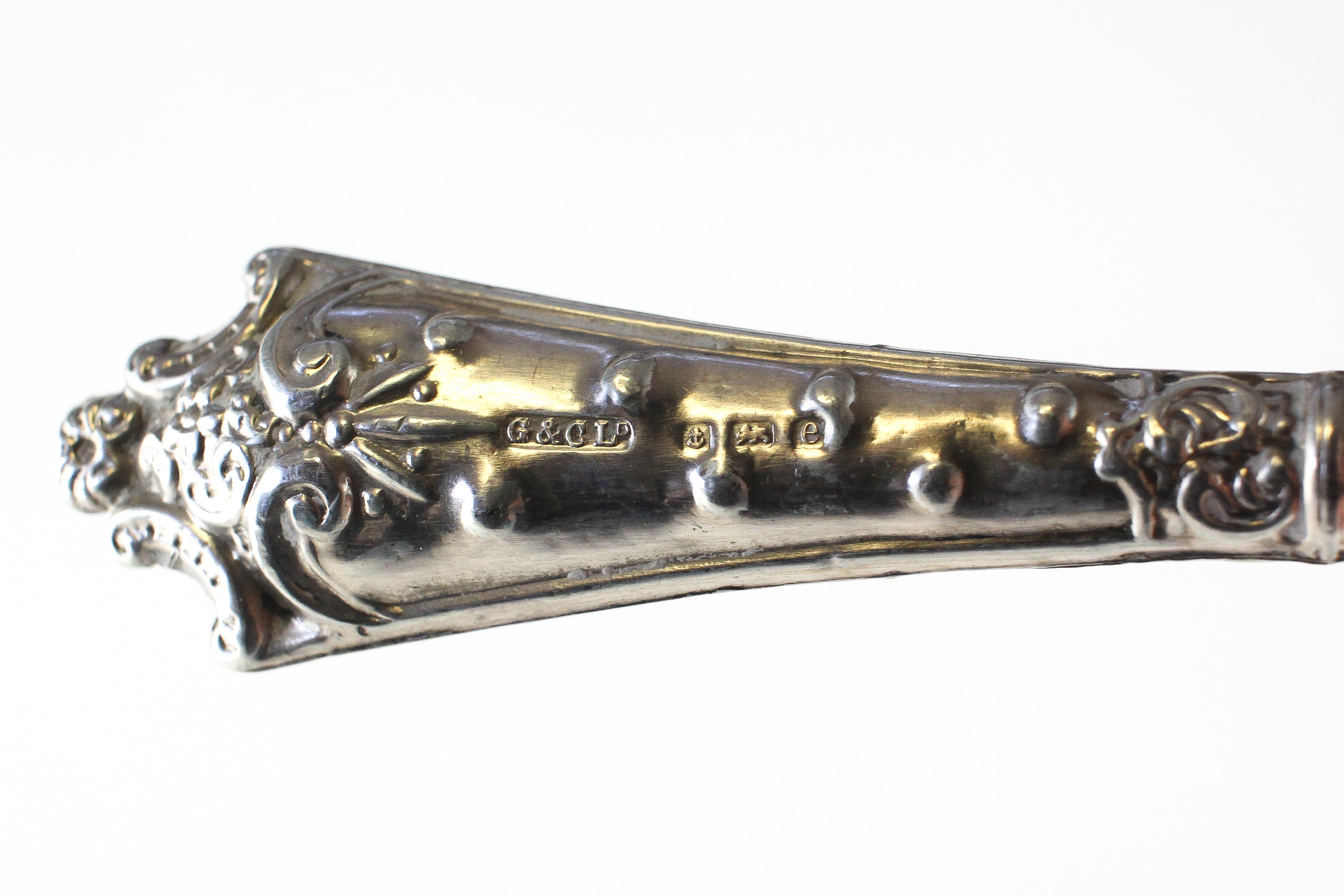 A collection of assorted silver and silver plated items, including shoehorns, - Image 2 of 2