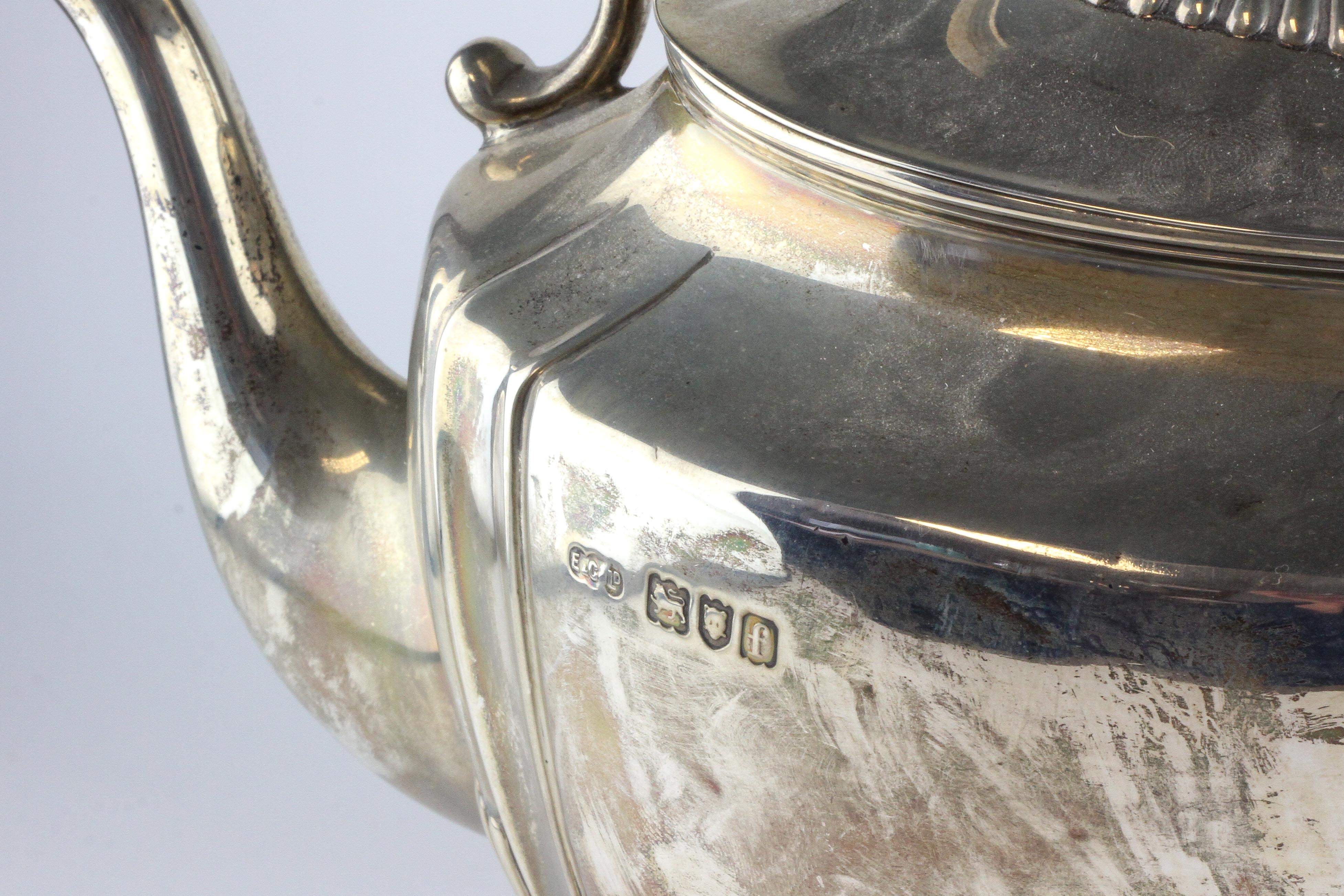 An Edwardian silver spirit kettle, burner and stand by Elkington & Co Ltd, hallmarked London 1901, - Image 2 of 2