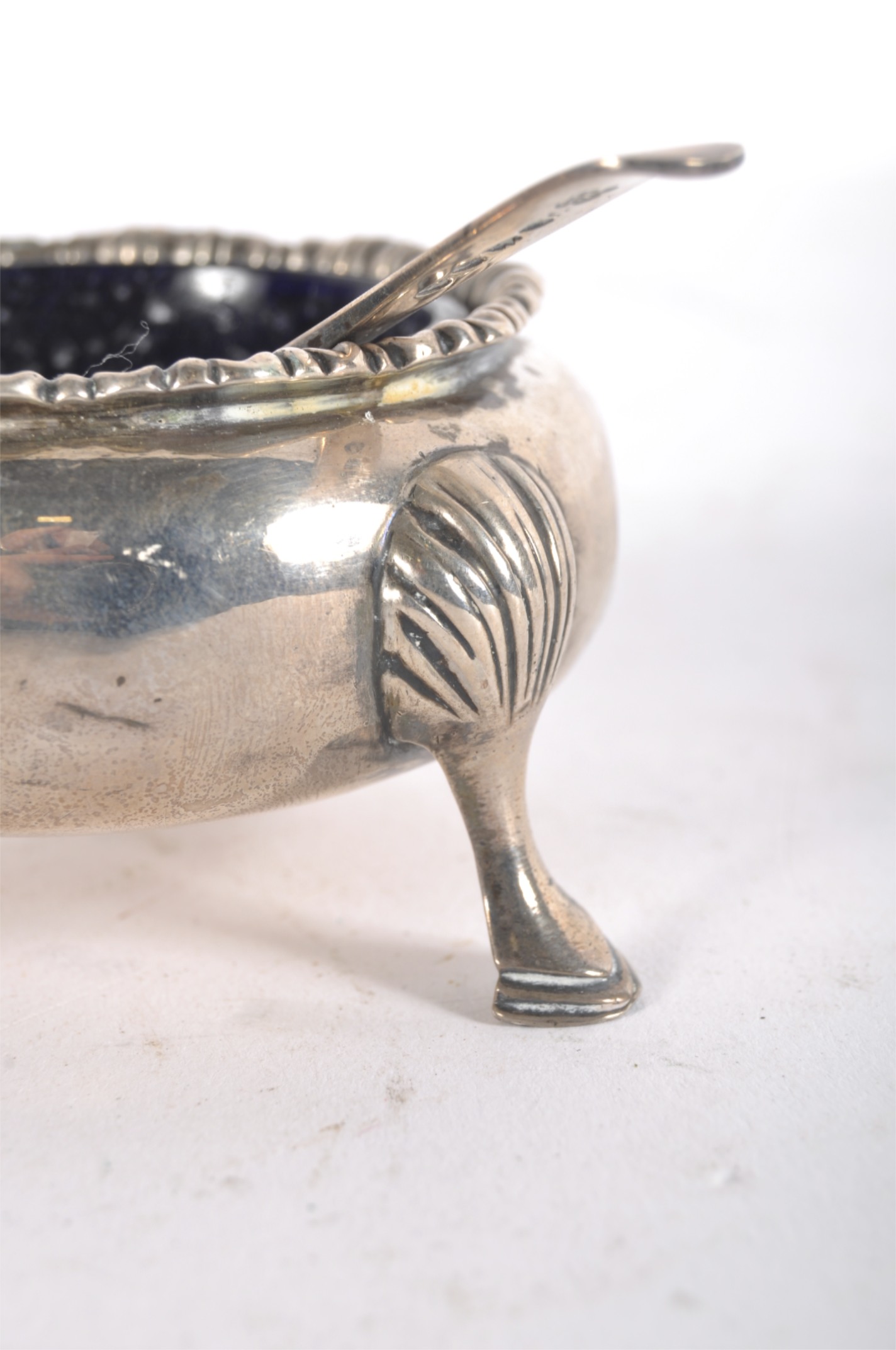 A pair of early Victorian silver open salts in the cauldron form, each raised upon three feet, - Image 3 of 3