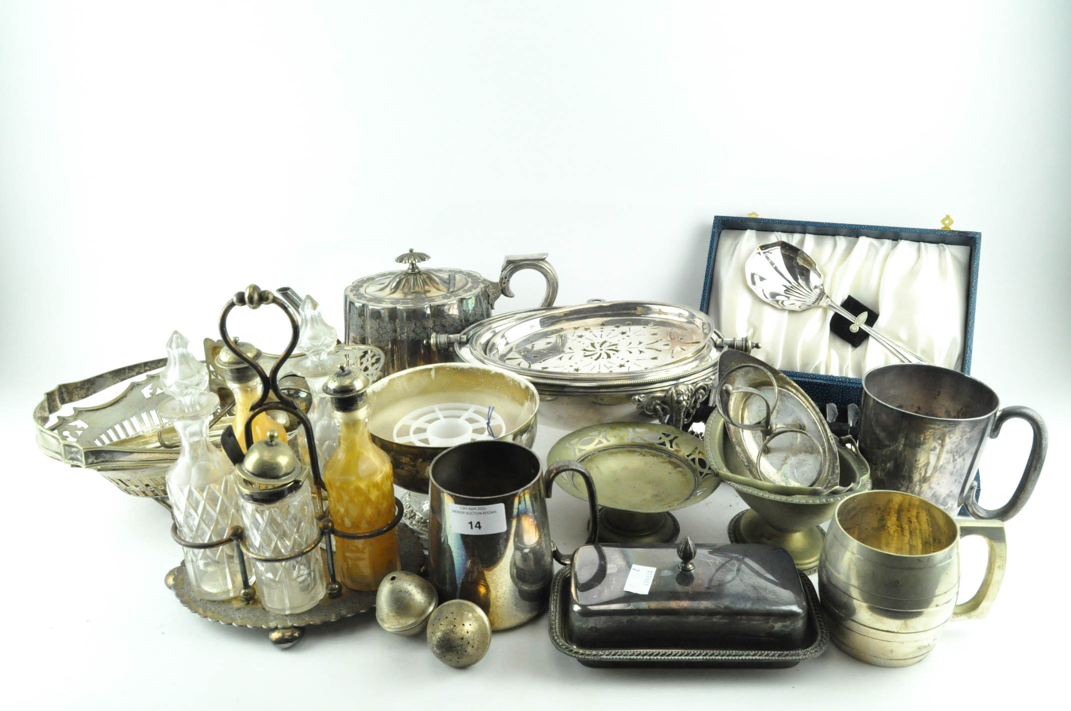 A collection of EPNS and metalware, including a cased set of shell-shaped spoons,
