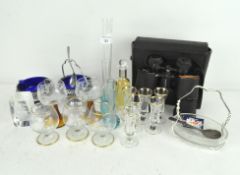 Assorted collectables, to include a set of Tesnar binoculars in original case,