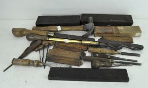 A collection of vintage tools, to include hammer,