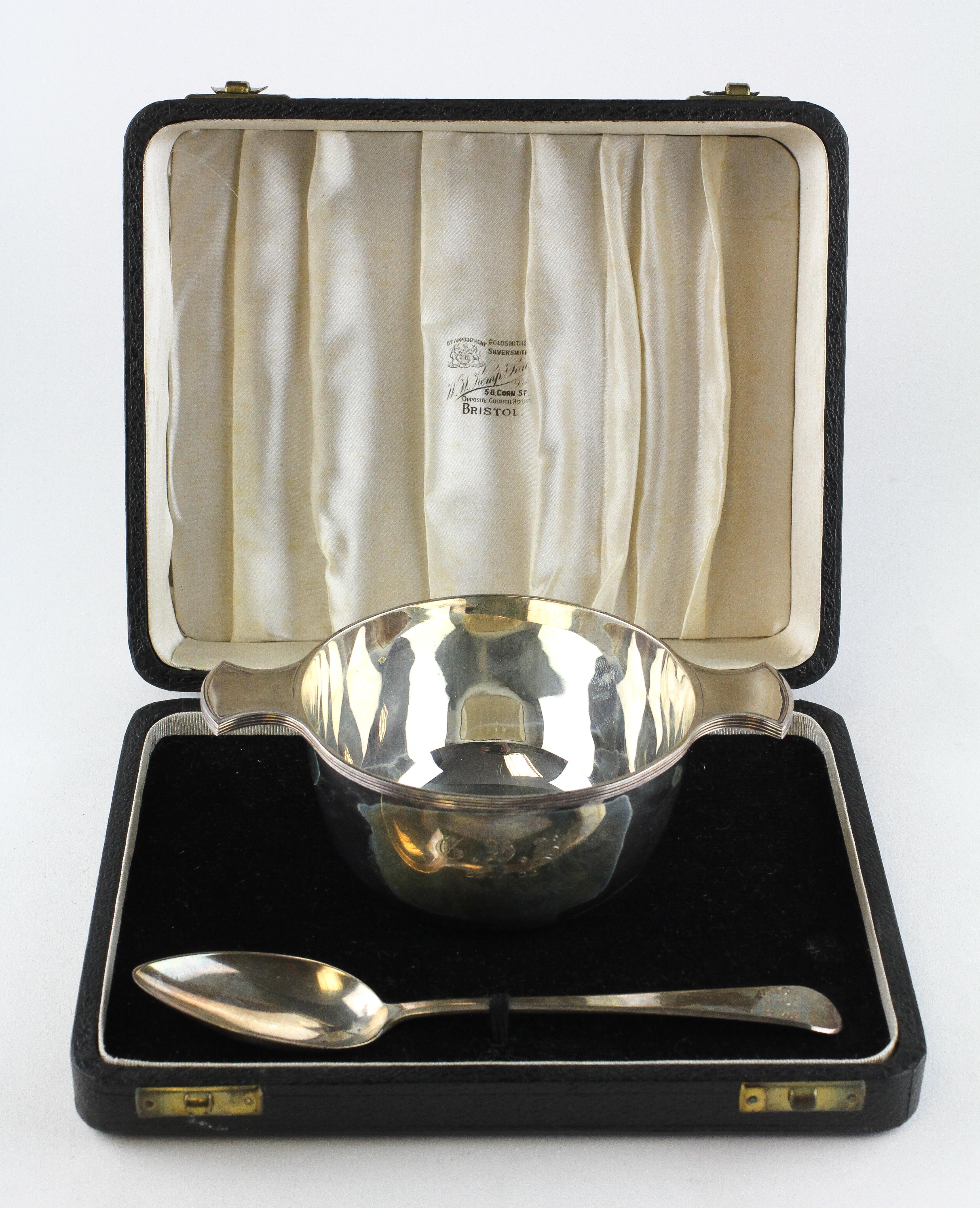 A silver two handled Quaich, hallmarked Sheffield 1931 by Atkin Brothers, - Image 2 of 3