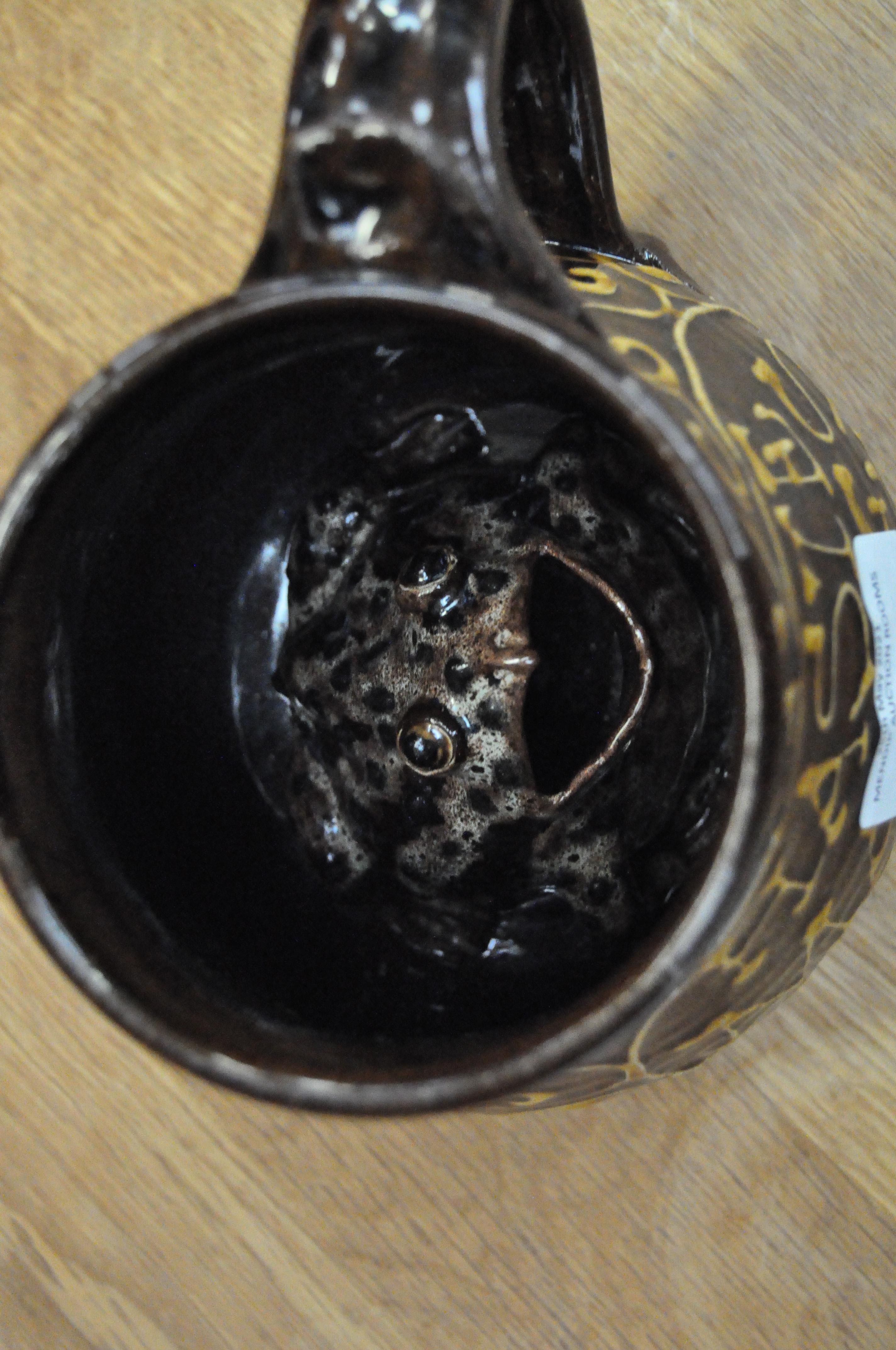 A modern slipware frog tankard, 'Haste makes Waste', - Image 4 of 4